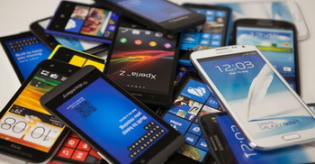 Smartphone market continues going low