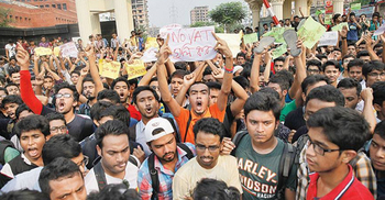 Private university students demonstrating to protest VAT