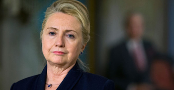 Hillary Clinton to hand over email server to the FBI