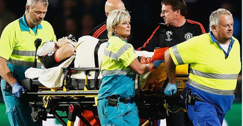 Shaw suffers double leg fracture