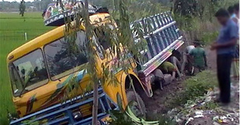 7 killed as truck falls into ditch in CTG