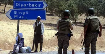 Three Turkish soldiers injured in suspected PKK attack