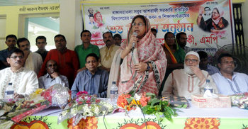 বঙ্গবন্ধু বাংলার মানুষের মাঝে বেঁচে থাকবেন : চুমকি