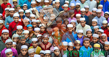 মানুষের সৃষ্টি আল্লাহর অনুগ্রহ