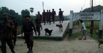 বেনাপোলে বিজিবির সঙ্গে চোরাকারবারীদের সংঘর্ষে আহত ৮
