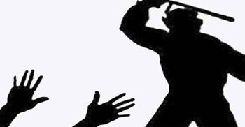 ছাত্রকে পিটিয়ে অজ্ঞান করেই শিক্ষক উধাও