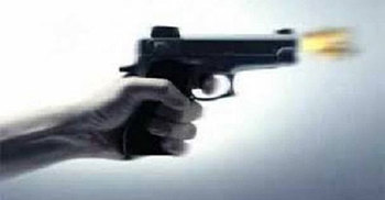 ইবি শিক্ষকের বাসায় দুর্বৃত্তদের গুলি