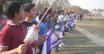দিনাজপুরে অনুষ্ঠিত হলো ঘুড়ি উৎসব