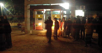 চুয়াডাঙ্গায় তেলের পাম্পে তিনটি বোমা হামলা 