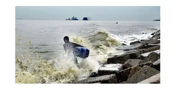 ঘূর্ণিঝড়ের পূর্বাভাস পেলে করণীয়