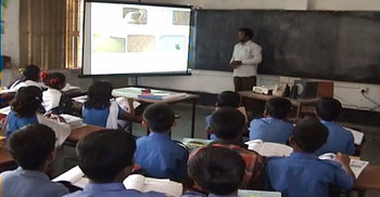 মেহেরপুরে ডিজিটাল পদ্ধতিতে পাঠদানে ভালো সাড়া মিলছে