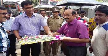 হিলি স্থলবন্দর পরিদর্শন করলেন কলকাতা কাস্টমস কমিশনার