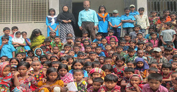 ৩০৯ জনের অভিভাবক একজন