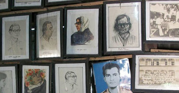 অবহেলায় নষ্ট হচ্ছে মোস্তফা আজিজের ছবি