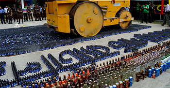 চাঁপাইনবাবগঞ্জে পৌনে দুই কোটি টাকার মাদক ধ্বংস 