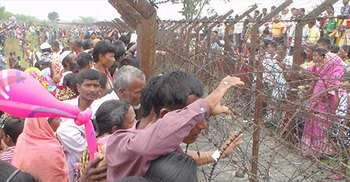 অমরখানা সীমান্তে দুই বাংলার মিলন মেলা