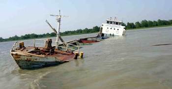 সুন্দরবনে সারবাহী জাহাজ ডুবি
