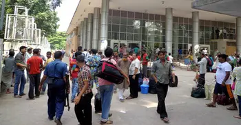 বেনাপোল চেকপোস্ট ওসি`র বিরুদ্ধে যাত্রী হয়রানির অভিযোগ