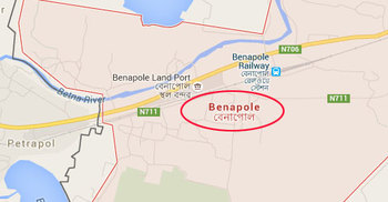 শার্শায় যাত্রীবাহী বাস উল্টে ১০ জন আহত 