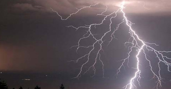 পিরোজপুরে বজ্রপাতে মহিলাসহ নিহত ২