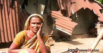 চাঁদার দাবিতে আওয়ামী লীগ নেতার বাড়িতে লুটপাট