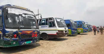 ঢাকা-মাওয়া মহাসড়কে বাস ধর্মঘট চলছে