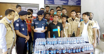 নওগাঁয় পৃথক অভিযানে জিরা ও ফেনসিডিলসহ আটক ৩