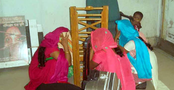 ভারতে পাচার হওয়া শিশুসহ ৩ নারীকে ফেরত