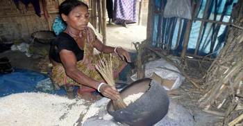 রমজানে ব্যস্ত ঠাকুরগাঁওয়ের মুড়ির গ্রামগুলো