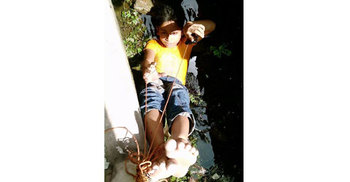 নারায়ণগঞ্জে অপহৃত স্কুলছাত্র হাত-পা বাঁধা অবস্থায় উদ্ধার