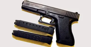 বেনাপোল সীমান্তে পিস্তল ও ম্যাগজিন উদ্ধার