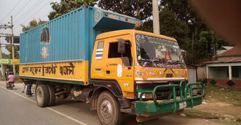 গাজীপুরে কাভার্ডভ্যান চাপায় পুলিশ সদস্য নিহত