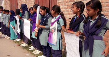 নাটোরে বাড়তি ফি নেয়ায় ফরম পূরণ করতে পারছে না শিক্ষার্থীরা