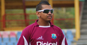 আবারও আন্তর্জাতিক ক্রিকেটে নিষিদ্ধ নারিন