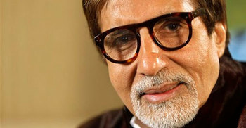 No younger actor gets intimidated by me: Amitabh Bachchan 