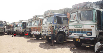 বেনাপোল বন্দর দিয়ে আমদানি-রফতানি বন্ধ