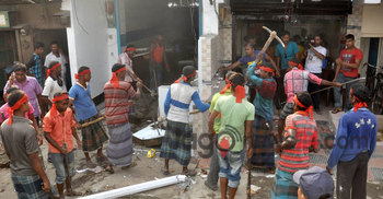 বগুড়ায় অবৈধ স্থাপনা উচ্ছেদ অভিযান শুরু