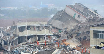 China landslide leaves 91 missing, sparks gas explosion