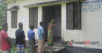 ওষুধ আছে, ডাক্তার নেই