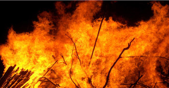 30 houses gutted in Mohammadpur slum 