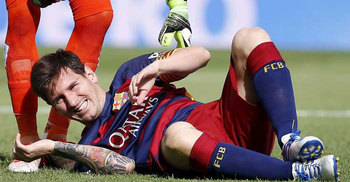 Messi to have tests on possible muscle injury