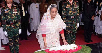 PM pays homage to Bangabandhu on Homecoming Day