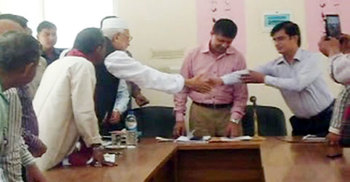 টাঙ্গাইল-৪ আসনের উপ-নির্বাচনে প্রতীক বরাদ্দ