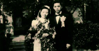 Couple recreates wedding photos 70 years later!