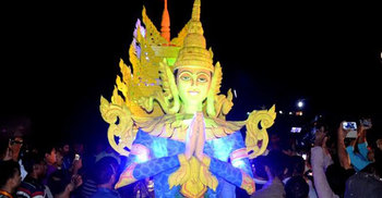 হাজার প্রদীপ জ্বেলে প্রবারণা পূর্ণিমা উদযাপিত 