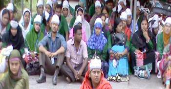 জয়পুরহাটে কমিউনিটি ক্লিনিক কর্মচারীদের ধর্মঘট