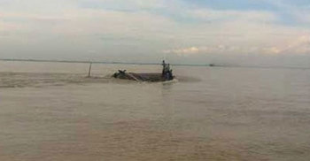 কিশোরগঞ্জে নৌকাডুবে নিখোঁজ ৩