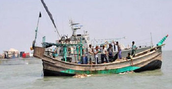 বঙ্গোপসাগরে ট্রলারসহ আরো ১০৪ ভারতীয় জেলে আটক