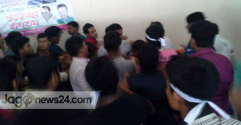 রায়পুরে স্বেচ্ছাসেবক লীগের সভায় হাতাহাতি