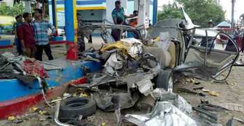 Car cylinder explosion injures 3